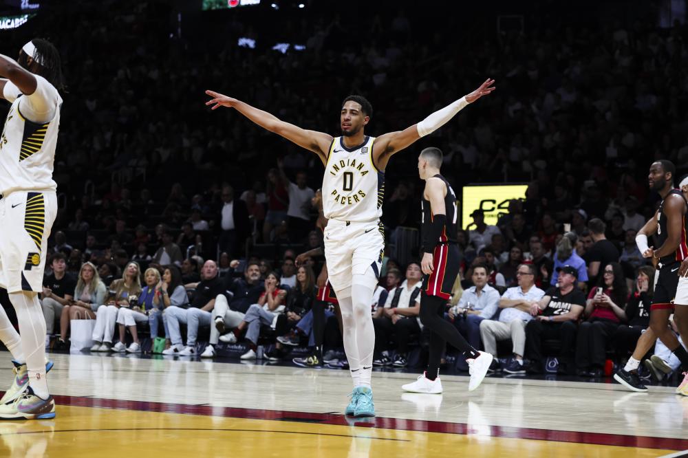 足球不是一 足球不是一