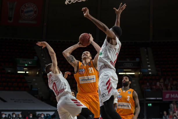 右腿腘绳肌 右腿腘绳肌